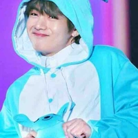 V(7 tuổi)