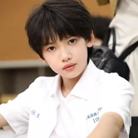 Trương Dịch Nhiên (Anh)
