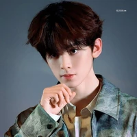 Tả Hàng (cậu) kí chủ