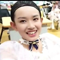 Con tác giả thíu múi