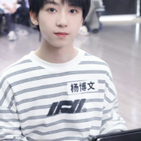 Yang Bowen-V-
