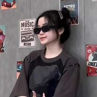y tá ( Trang )