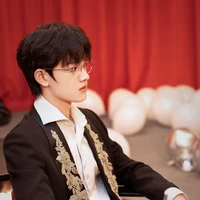 Trương Cực •em•
