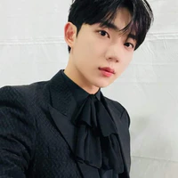 Ahn Hyeongseop ( 25 tuổi)