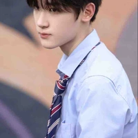 TUẤN HÀO 