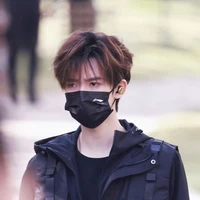 Hạ Tuấn Lâm_bé