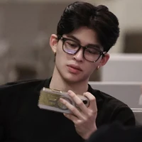 Pond - bạn thân Perth