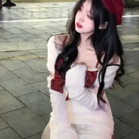 Hồ Thiên Hương/@Hươngxinhgai