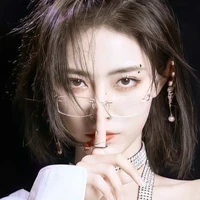 (thư kí của Des) Laria - TL