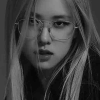 @roses_are_rosie