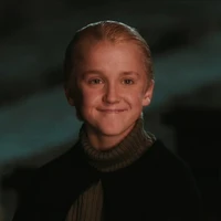 Draco Malfoy(15 tuổi)
