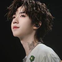 Hạ Tuấn Lâm-Omega (em)