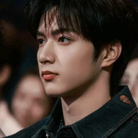 Lưu Diệu Văn ( Ba Cậu, Anh )