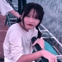 Chung Thị Thanh Ngân [Ngân Ngu Ngơ]