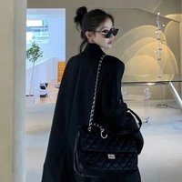 《Miêu Dạ Kim Ngưu》