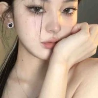 Nguyễn Khánh Ngọc(mẹ cô,Nhi,Anh)