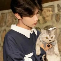 Tạ Quốc Phong(bố cô,Nhi,Anh)