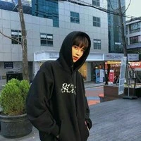 Tạ Hữu Nam(anh cả của cô Nhi,M.Anh)