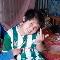 Người ngoài cầu tiu(tác giả)