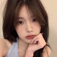 Lục Nguyệt Hân_em gái anh