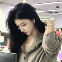 "Mẹ" lớp trưởng (Dung)