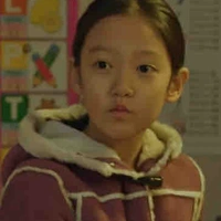 Ply khi còn nhỏ