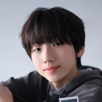 Nhiếp Vĩ Thần