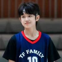 Trương Cực ( 8 tuổi )