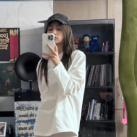 Yqq