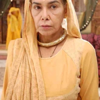 Bà nội kalyani( bà jagdish)