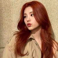 Hwang Lucy