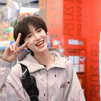 Tả Kì Hàm_cậu