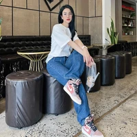 Diệp Lâm Anh ( cô )