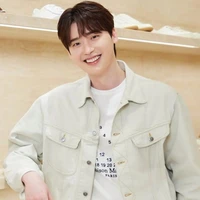 Lee Jong Suk