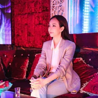 Trang ( mẹ Gin)