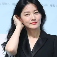 Trần Cẩm Vân(mẹ nu9)