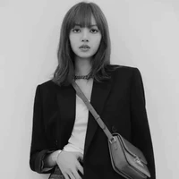 LaLisa Manobal(Cô)