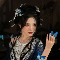 Lâm Giao - Tác giả