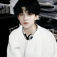 Trần Thiên Nhuận( hắn )