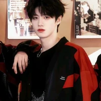 Chu Chí Hâm - Hắn