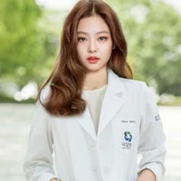Kim Jennie(Chị)