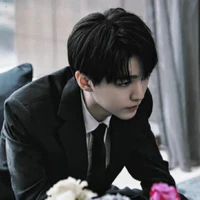 Vương Tuấn Khải _anh_thầy toán