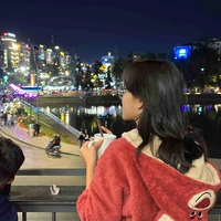 Leen Joy (tác giả)