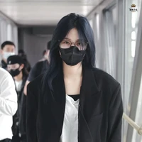 viên nhất kỳ ( cô )