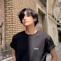 Kim Taehyung (V)