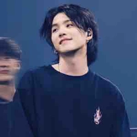 Min yoongi ( em )