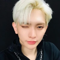 Lee Eui Woong (bn của Tae)