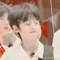 Tả Hàng • lúc nhỏ •