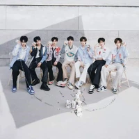 Bé xui xẻo không xem được concert TNT