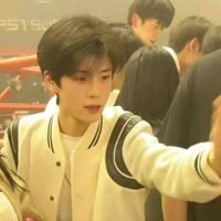 Lưu Gia Lương(Y)